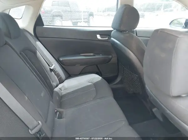 5XXGT4L30KG312758 2019 KIA OPTIMA - Image 8