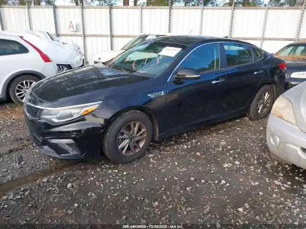 5XXGT4L30KG317765 2019 KIA OPTIMA - Image 2