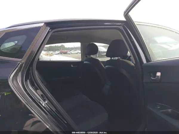 5XXGT4L30KG317765 2019 KIA OPTIMA - Image 8