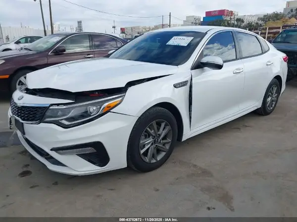 5XXGT4L30KG321427 2019 KIA OPTIMA - Image 2