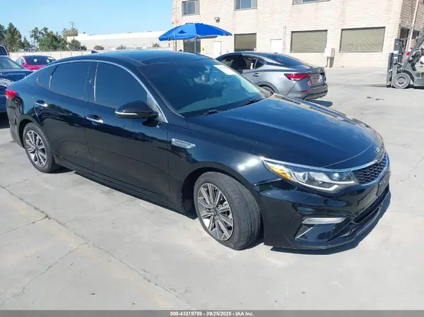 5XXGT4L30KG323369 2019 KIA OPTIMA - Image 1