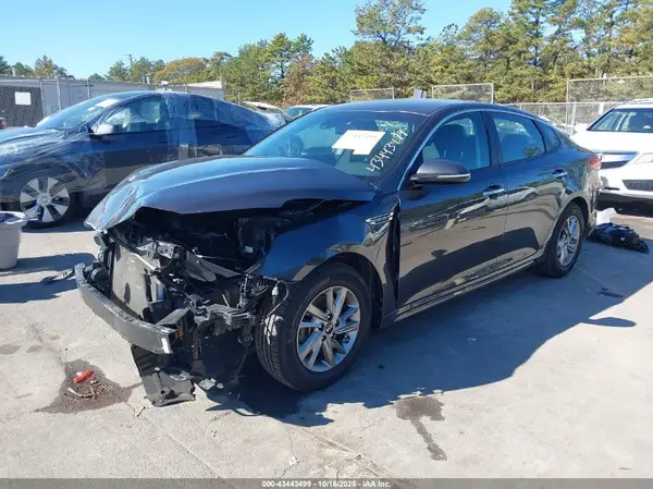 5XXGT4L30KG326417 2019 KIA OPTIMA - Image 2