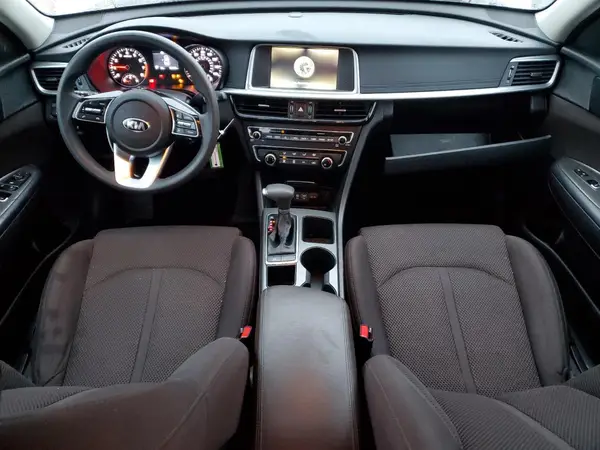 5XXGT4L30KG326577 2019 KIA OPTIMA - Image 8