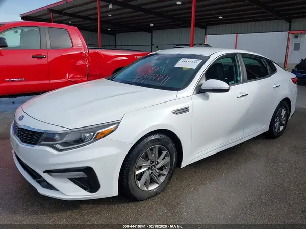 5XXGT4L30KG326692 2019 KIA OPTIMA - Image 2