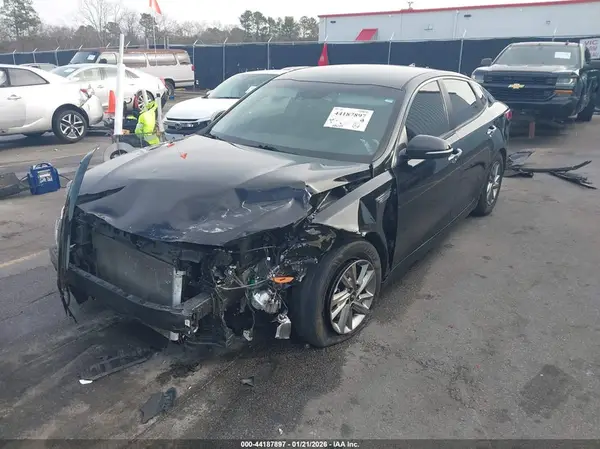 5XXGT4L30KG330094 2019 KIA OPTIMA - Image 2