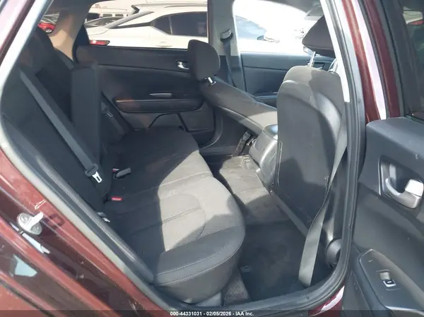 5XXGT4L30KG330418 2019 KIA OPTIMA - Image 8