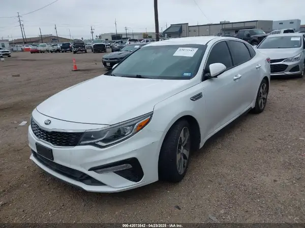5XXGT4L30KG333769 2019 KIA OPTIMA - Image 2