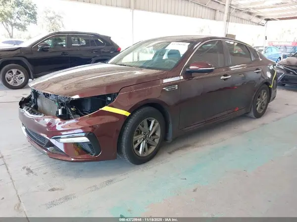 5XXGT4L30KG340964 2019 KIA OPTIMA - Image 2
