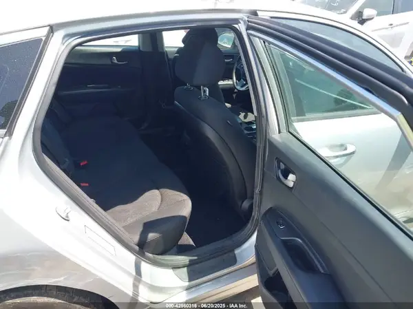 5XXGT4L30KG342312 2019 KIA OPTIMA - Image 8
