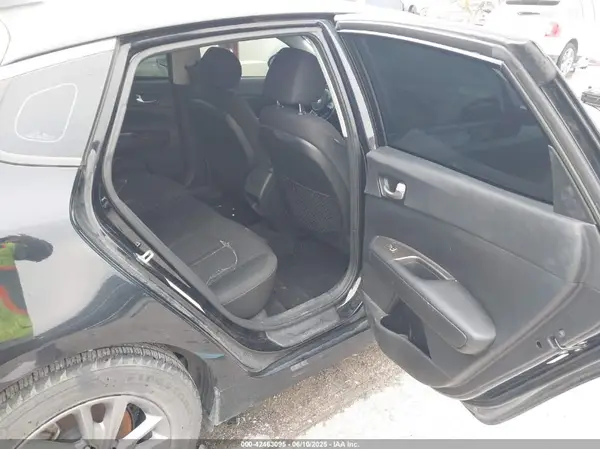 5XXGT4L30KG348269 2019 KIA OPTIMA - Image 8