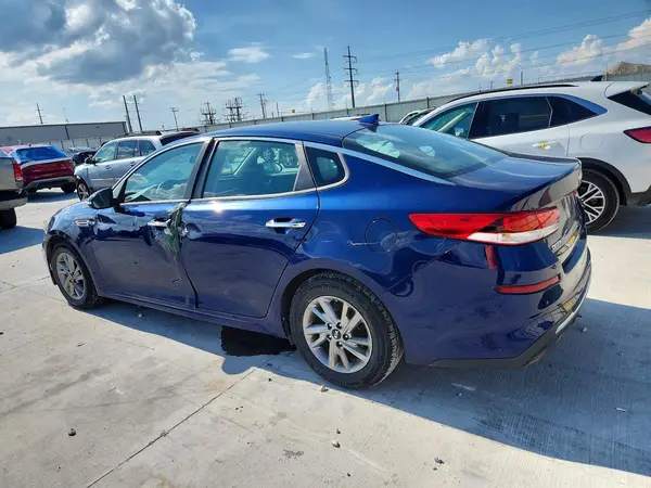 5XXGT4L30KG348482 2019 KIA OPTIMA - Image 2