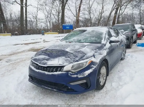 5XXGT4L30KG349907 2019 KIA OPTIMA - Image 2