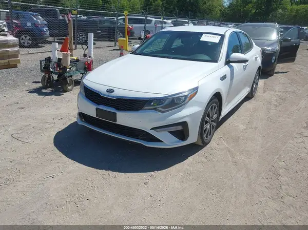 5XXGT4L30KG352449 2019 KIA OPTIMA - Image 2