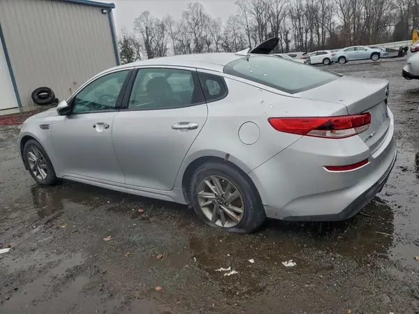 5XXGT4L30KG352645 2019 KIA OPTIMA - Image 2