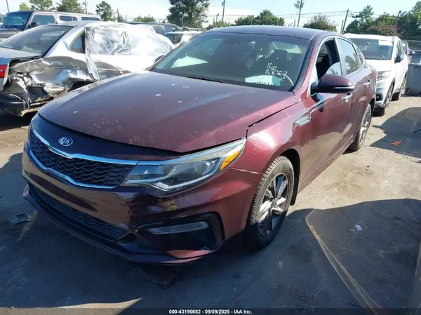 5XXGT4L30KG364682 2019 KIA OPTIMA - Image 2