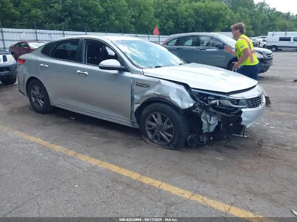 5XXGT4L30KG371423 2019 KIA OPTIMA - Image 1