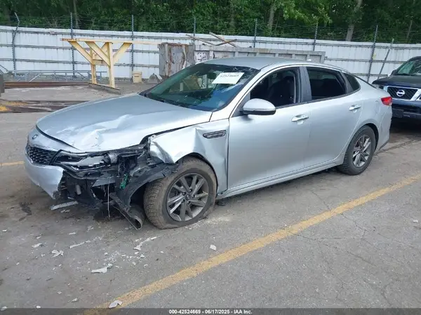 5XXGT4L30KG371423 2019 KIA OPTIMA - Image 2