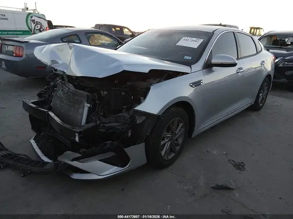 5XXGT4L30LG380849 2020 KIA OPTIMA - Image 2