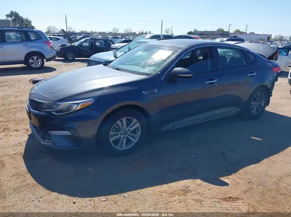 5XXGT4L30LG389275 2020 KIA OPTIMA - Image 2