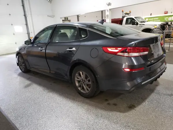5XXGT4L30LG391091 2020 KIA OPTIMA - Image 2