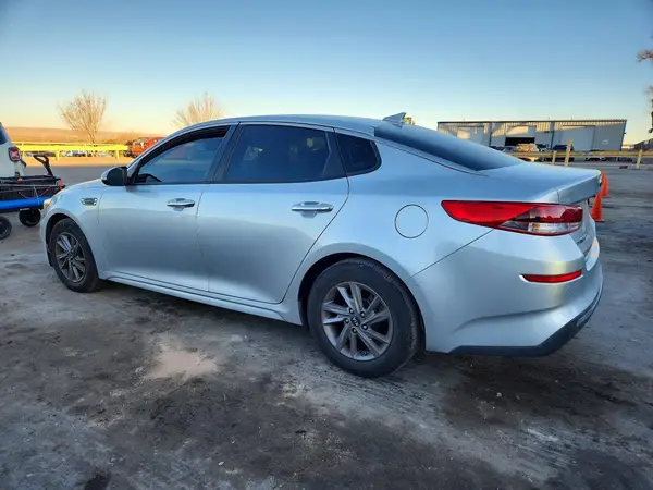 5XXGT4L30LG393245 2020 KIA OPTIMA - Image 2