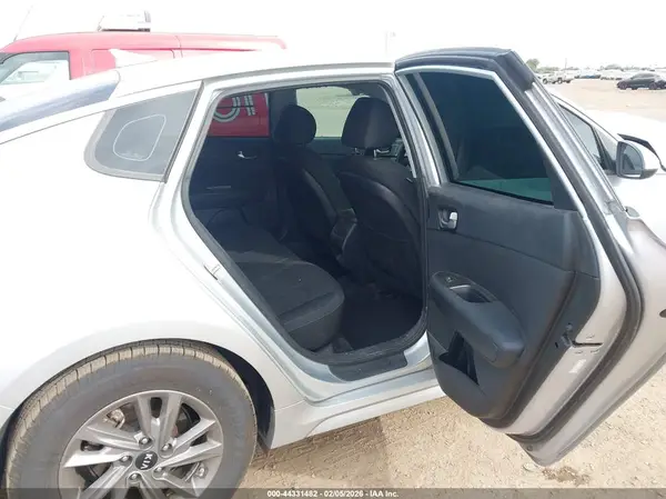 5XXGT4L30LG396615 2020 KIA OPTIMA - Image 8