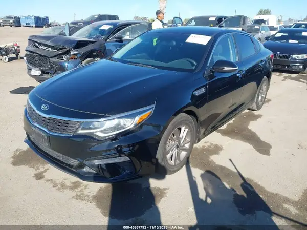 5XXGT4L30LG409752 2020 KIA OPTIMA - Image 2