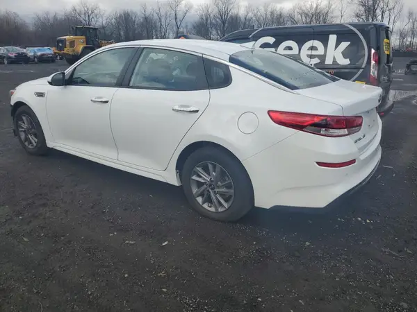 5XXGT4L30LG418578 2020 KIA OPTIMA - Image 2