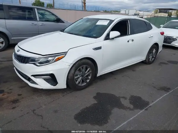 5XXGT4L30LG419052 2020 KIA OPTIMA - Image 2