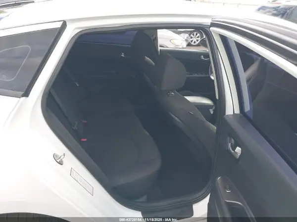 5XXGT4L30LG419052 2020 KIA OPTIMA - Image 8