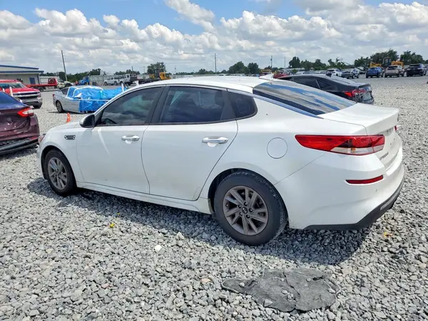 5XXGT4L30LG420895 2020 KIA OPTIMA - Image 2