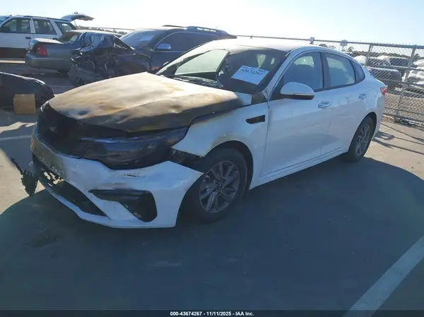 5XXGT4L30LG422985 2020 KIA OPTIMA - Image 2