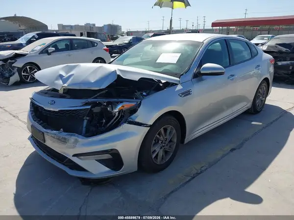 5XXGT4L30LG423067 2020 KIA OPTIMA - Image 2