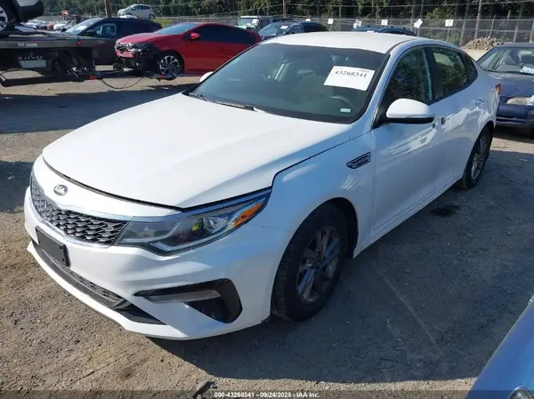 5XXGT4L30LG429578 2020 KIA OPTIMA - Image 2