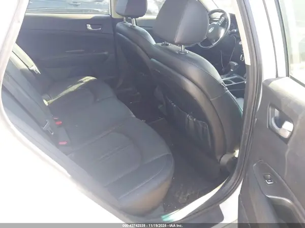 5XXGT4L30LG443304 2020 KIA OPTIMA - Image 8