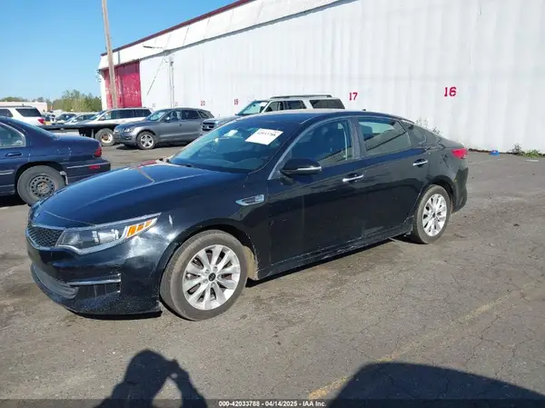 5XXGT4L31GG003274 2016 KIA OPTIMA - Image 2