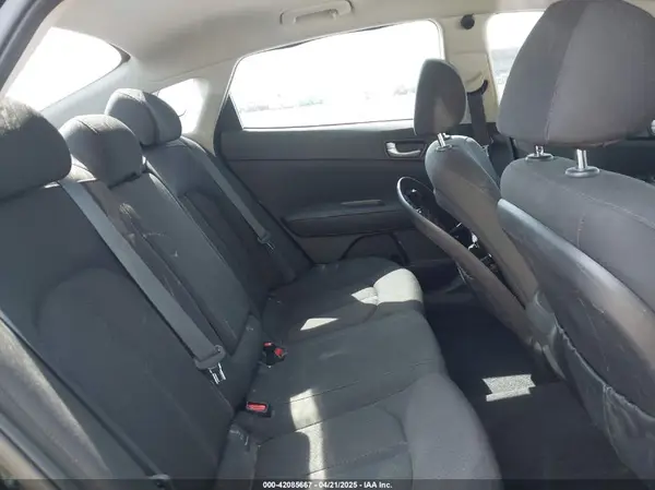 5XXGT4L31GG012332 2016 KIA OPTIMA - Image 8