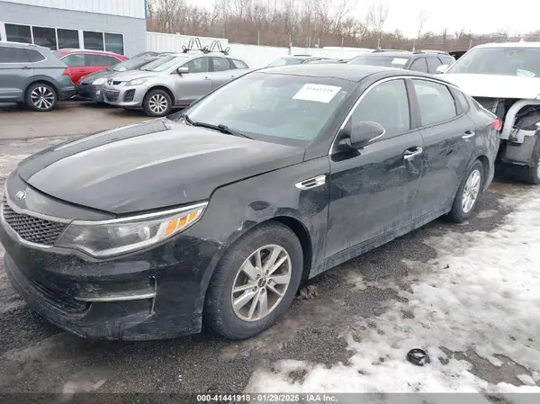 5XXGT4L31GG025842 2016 KIA OPTIMA - Image 2