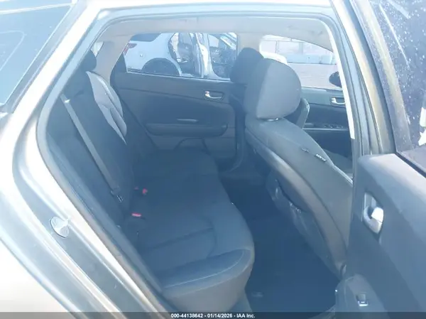5XXGT4L31GG026795 2016 KIA OPTIMA - Image 8