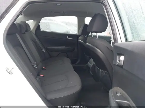5XXGT4L31GG034444 2016 KIA OPTIMA - Image 8