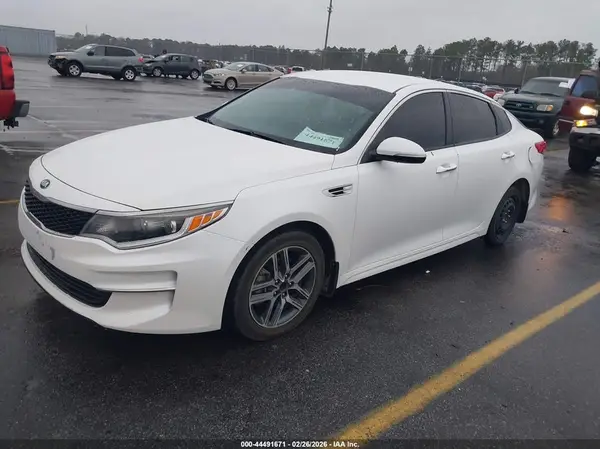 5XXGT4L31GG035299 2016 KIA OPTIMA - Image 2