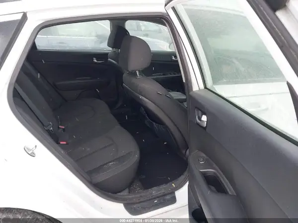 5XXGT4L31GG038526 2016 KIA OPTIMA - Image 8