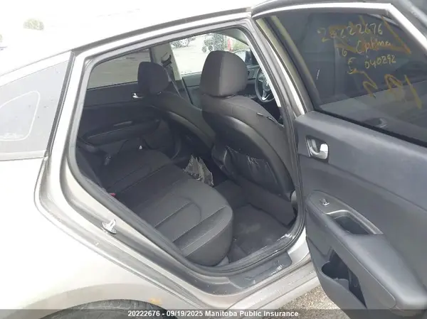 5XXGT4L31GG040292 2016 KIA OPTIMA - Image 8
