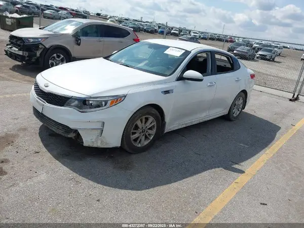 5XXGT4L31GG040745 2016 KIA OPTIMA - Image 2