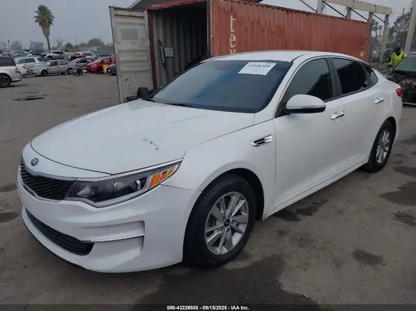 5XXGT4L31GG043239 2016 KIA OPTIMA - Image 2