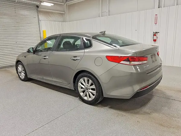5XXGT4L31GG045492 2016 KIA OPTIMA - Image 2