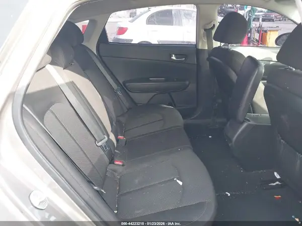 5XXGT4L31GG045931 2016 KIA OPTIMA - Image 8