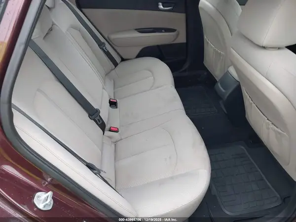 5XXGT4L31GG051809 2016 KIA OPTIMA - Image 8