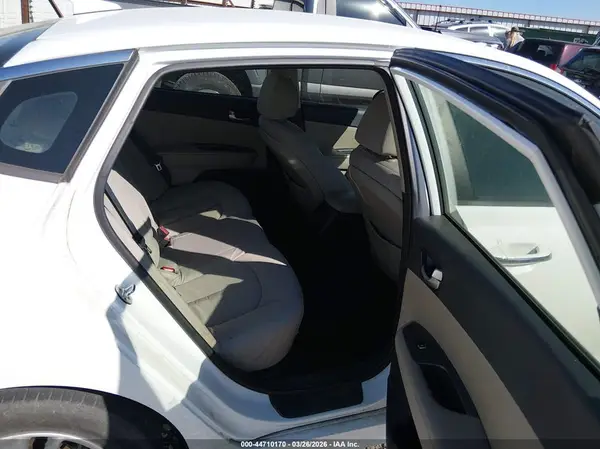5XXGT4L31GG067413 2016 KIA OPTIMA - Image 8