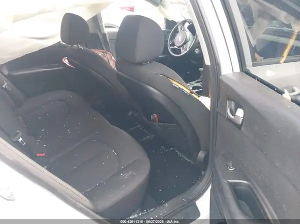 5XXGT4L31GG072322 2016 KIA OPTIMA - Image 8